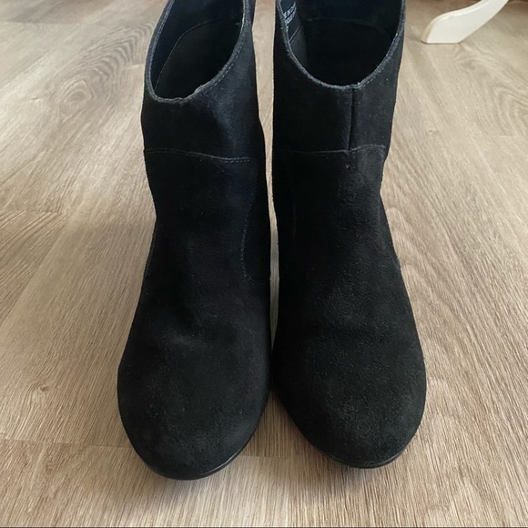 Ecote Urban Outfitters Alexandra Suede Slip On Booties - Picture 11 of 11